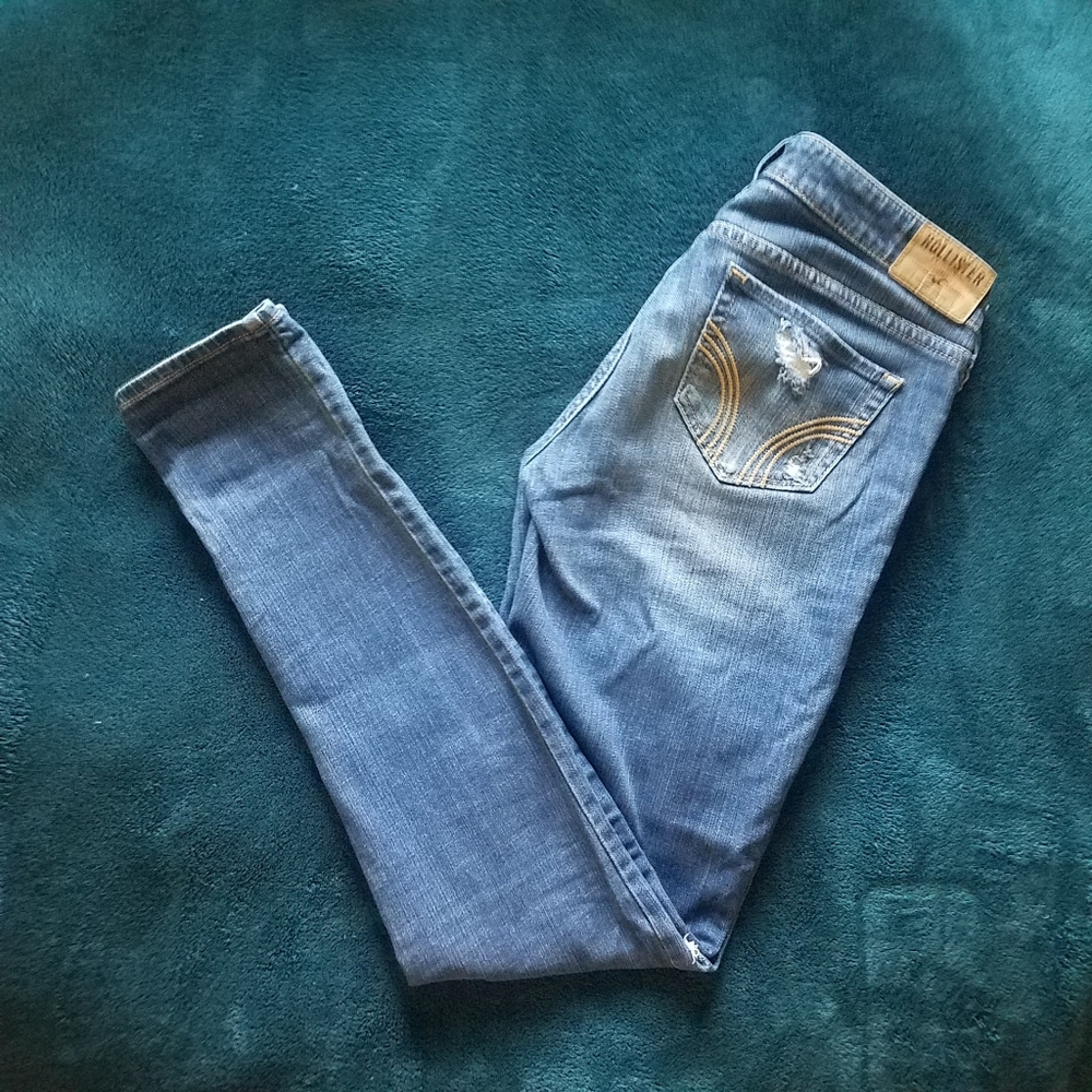 Distressed Hollister Skinny Jeans Medium Blue Wash